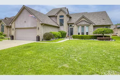 54393 Amber Drive, Macomb, MI 48042 - Photo 1