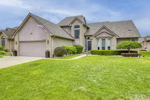 54393 Amber Dr, Macomb, MI 48042 - Photo 1