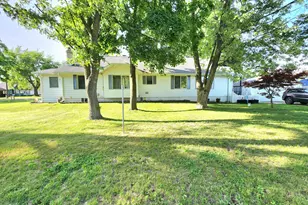 801 Concord Blvd, Jackson, MI 49202 - Photo 1