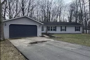 2006 N Duquesa Ct, Weidman, MI 48893 - Photo 1