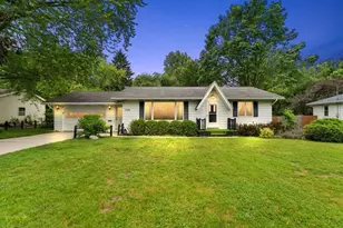 728 N Stewart Ave, Fremont, MI 49412 - Photo 1