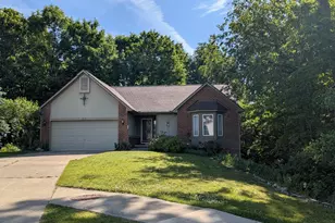 619 Hill Crest Ct, Milford, MI 48381 - Photo 1