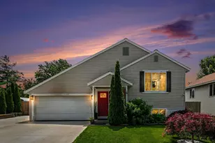 1152 E 12th St, Holland, MI 49423 - Photo 1