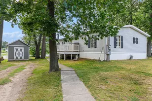 59010 Lakeshore Dr, Colon, MI 49040 - Photo 1