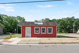 323 E Broadway Ave, Muskegon, MI 49444 - Photo 1