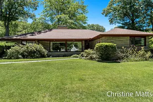 1913 Crestwood Ln, Muskegon, MI 49441 - Photo 1