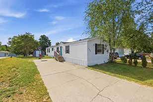 3611 Butternut Dr, Holland, MI 49424 - Photo 1