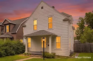 839 Crescent St NE, Grand Rapids, MI 49503 - Photo 1