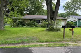6719 Sunset Dr, Coloma, MI 49038 - Photo 1