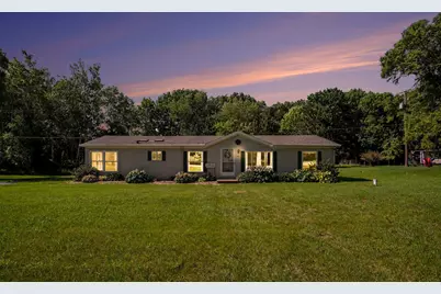 342 W Cherry Street NE, Cedar Springs, MI 49319 - Photo 1