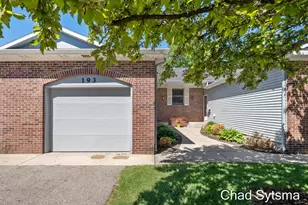 193 Laurelwood Ct SW, Grand Rapids, MI 49548 - Photo 1