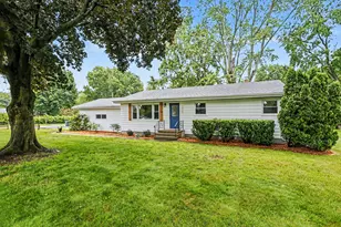 1350 N Aurilla Dr, Saint Joseph, MI 49085 - Photo 1