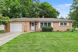 611 N Liberty St, Marshall, MI 49068 - Photo 1