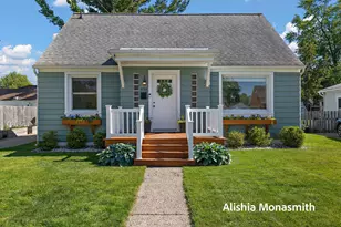 938 Colfax Ave, Grand Haven, MI 49417 - Photo 1