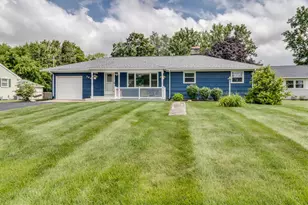 344 Lakeshore Dr, Battle Creek, MI 49015 - Photo 1