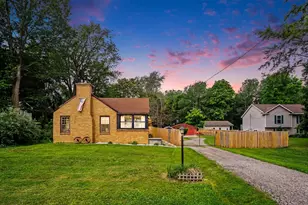 1229 Maplerow Ave NW, Grand Rapids, MI 49534 - Photo 1