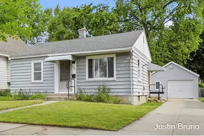 115 Montrose Street NE, Grand Rapids, MI 49505 - Photo 1