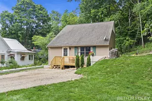 692 Mt Pisgah Blvd, Holland, MI 49424 - Photo 1
