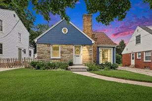 934 Reynard St SE, Grand Rapids, MI 49507 - Photo 1