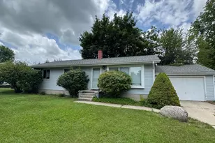 514 Escott St, Big Rapids, MI 49307 - Photo 1