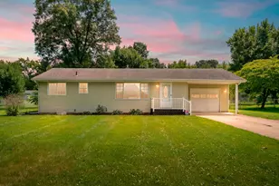 17175 Moorepark Rd, Three Rivers, MI 49093 - Photo 1