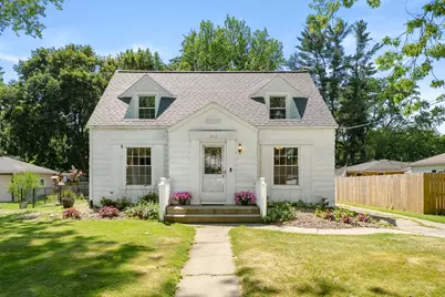 2315 Fairfield Avenue, Kalamazoo, MI 49048 - Photo 1