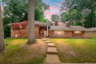 32 Woodmer Ln, Battle Creek, MI 49017 - Photo 1