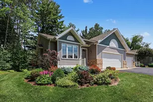 726 Glenvale Dr, Coopersville, MI 49404 - Photo 1