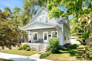 9 S Ferry St, Grand Haven, MI 49417 - Photo 1
