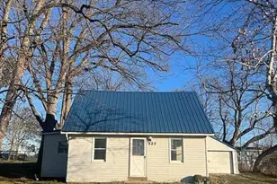 327 E Main St, Vermontville, MI 49096 - Photo 1
