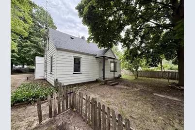 112 S Kenwood Street, Muskegon, MI 49442 - Photo 1