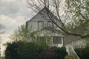 218 Dickinson St SW, Grand Rapids, MI 49507 - Photo 1