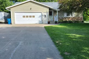 512 Venna Pl, Coopersville, MI 49404 - Photo 1
