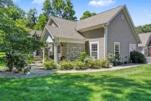 468 Ashton Lake Dr, Battle Creek, MI 49015 - Photo 1