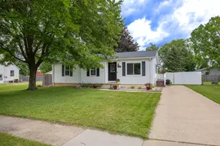 1205 Sunset Dr, Tecumseh, MI 49286 - Photo 1