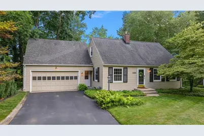 1901 Greenlawn Avenue, Kalamazoo, MI 49006 - Photo 1