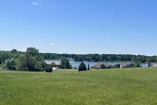 8 Coronado Dr, Jackson, MI 49201 - Photo 1
