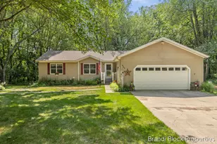 6189 Tanglewood Dr, Lowell, MI 49331 - Photo 1