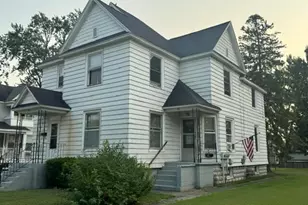 38 Pine St, Zeeland, MI 49464 - Photo 1