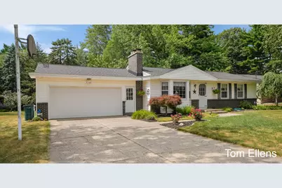 7105 Southwood Drive, Jenison, MI 49428 - Photo 1