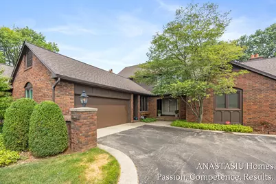 6081 N Gatehouse Drive SE, Grand Rapids, MI 49546 - Photo 1