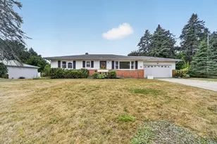 708 Greenridge Rd, Battle Creek, MI 49015 - Photo 1