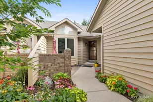 1845 Cross Bend St NE, Grand Rapids, MI 49505 - Photo 1