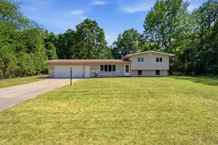2580 Locust Ln, Stevensville, MI 49127 - Photo 1