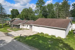 46778 Sycamore Dr, Bangor, MI 49013 - Photo 1