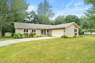 68377 Riverview Dr, South Haven, MI 49090 - Photo 1
