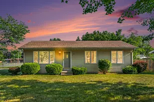 759 Sheridan Rd, Saint Joseph, MI 49085 - Photo 1