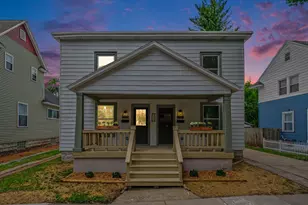 1021 Lincoln Ave NW, Grand Rapids, MI 49504 - Photo 1