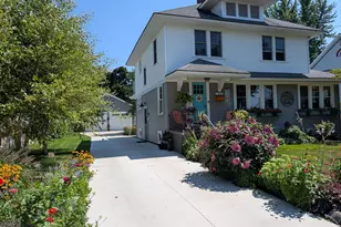 1303 Lakeshore Dr, Muskegon, MI 49441 - Photo 1