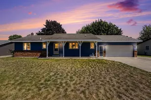 2660 Creek View Dr, Zeeland, MI 49464 - Photo 1